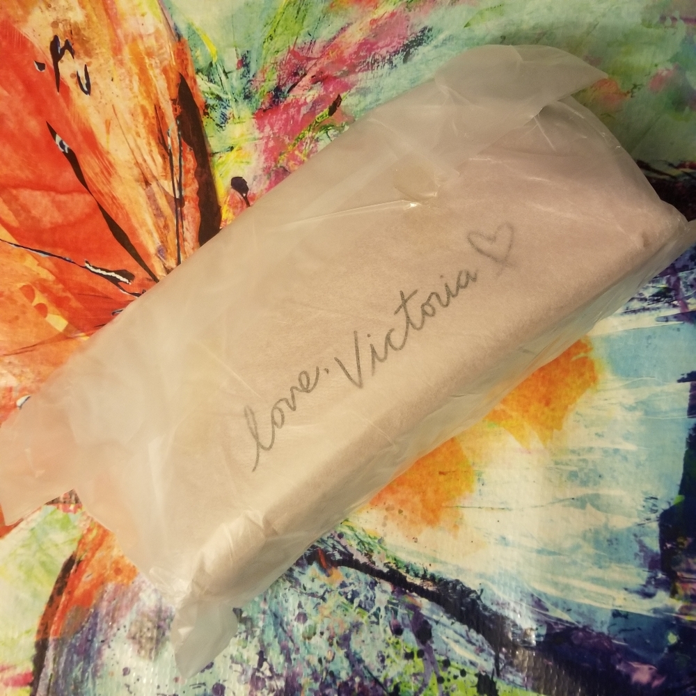 Victoria's Secret VS Petal Edge Beauty Make Up Cosmetic Bag Cute Pink Bag NWT - Picture 6 of 8